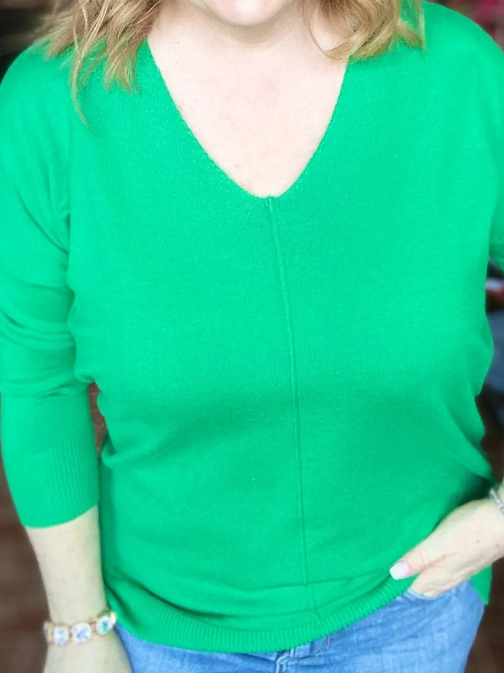 Light V neck Pullover-Kelly Green