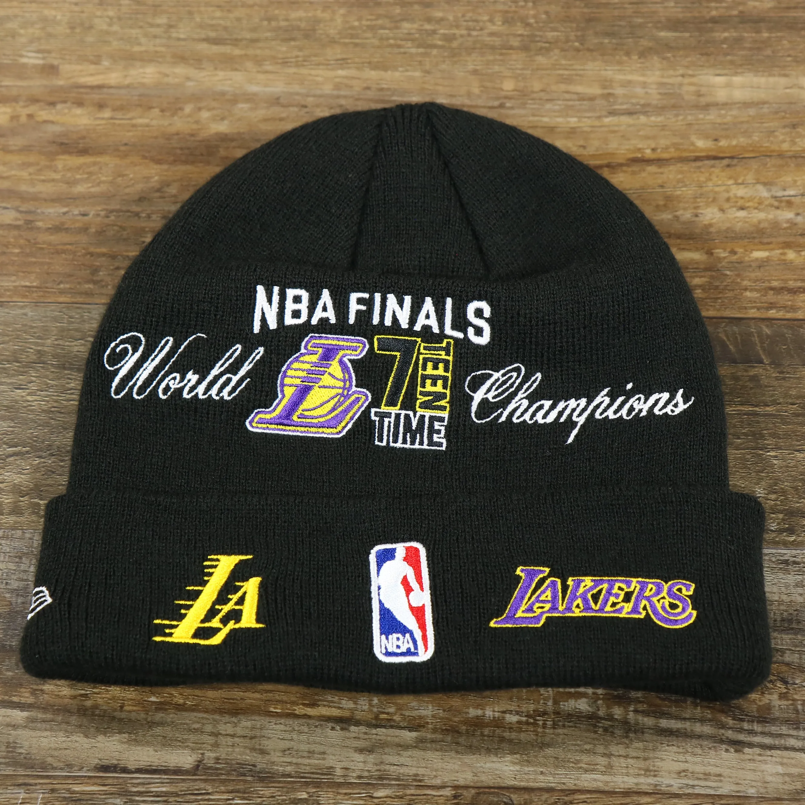 Los Angeles Lakers All Over NBA Finals Side Patch 17x Champion Knit Cuff Beanie | New Era, Black