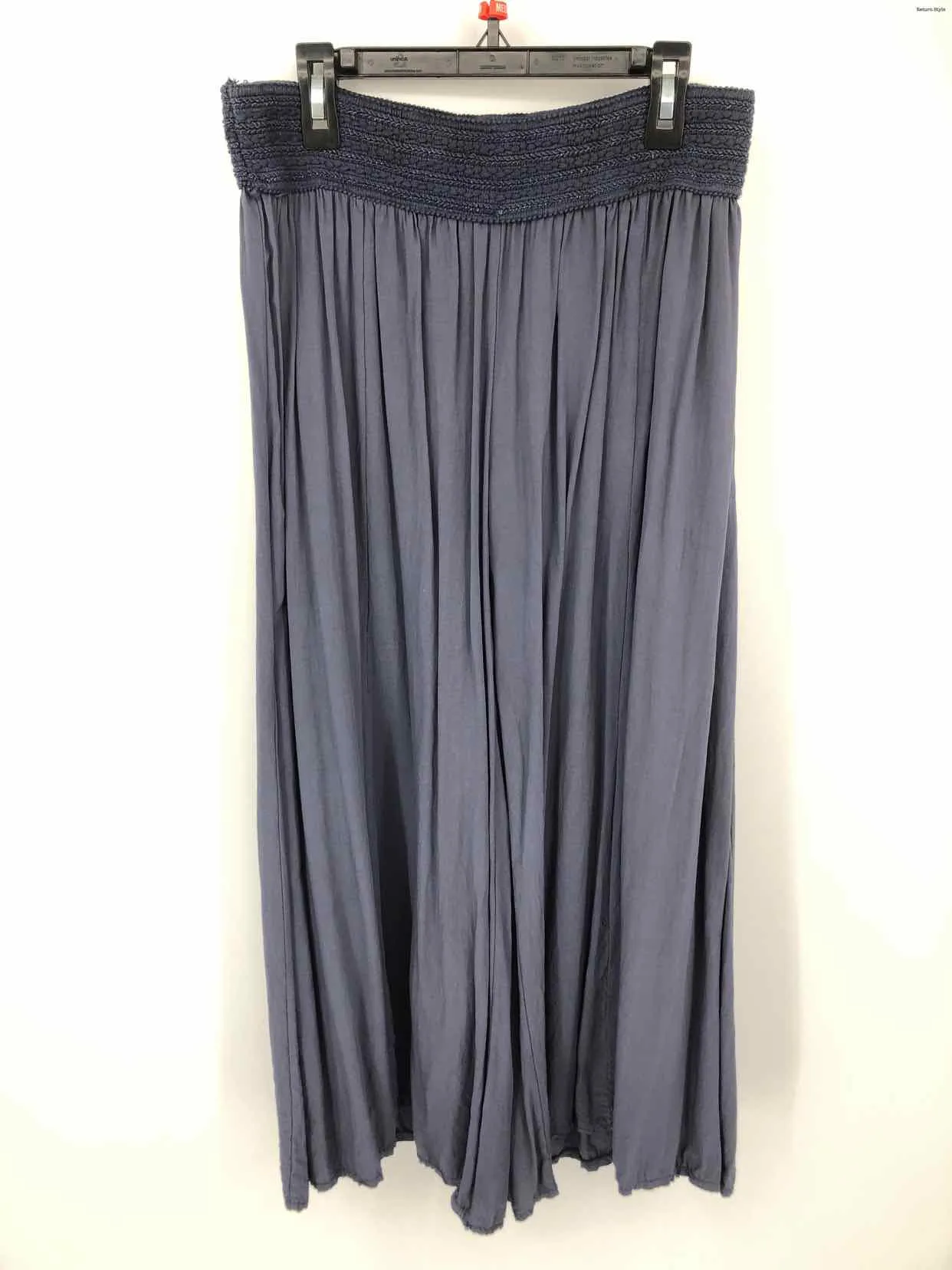 MADE IN ITALY Blue Gray Embroidered Trim Wide Leg Size SMALL (S) Pants